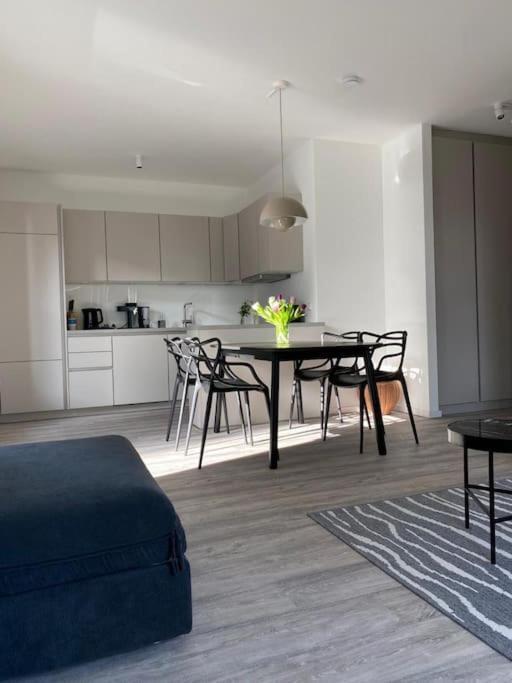 Dock 07 - Modernes 4 Sterne-Ferienapartment Direkt Am Hafen Wismar Ngoại thất bức ảnh