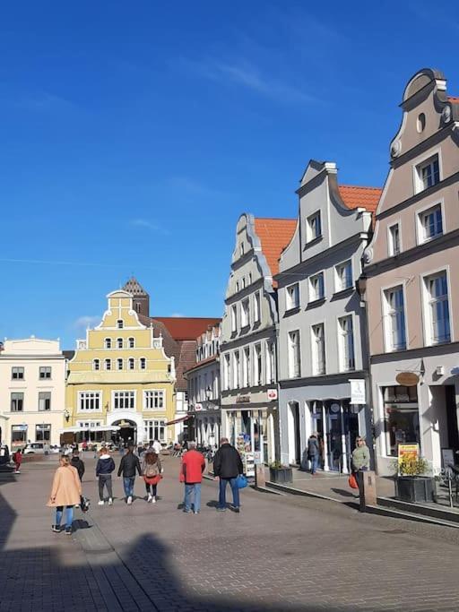 Dock 07 - Modernes 4 Sterne-Ferienapartment Direkt Am Hafen Wismar Ngoại thất bức ảnh