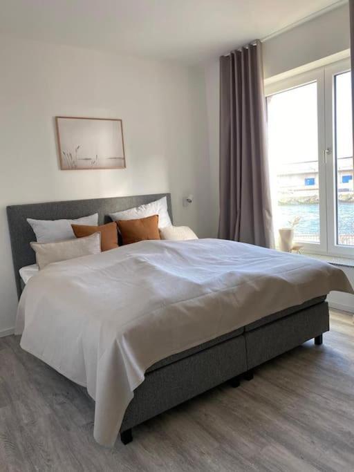 Dock 07 - Modernes 4 Sterne-Ferienapartment Direkt Am Hafen Wismar Ngoại thất bức ảnh
